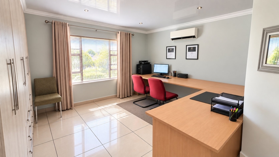 To Let Commercial Property for Rent in Langenhovenpark Free State